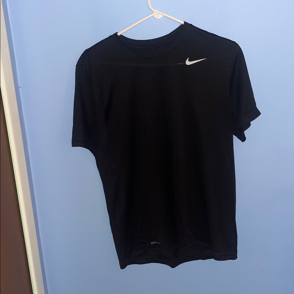 Nike Men's Black Short Sleeve Tee